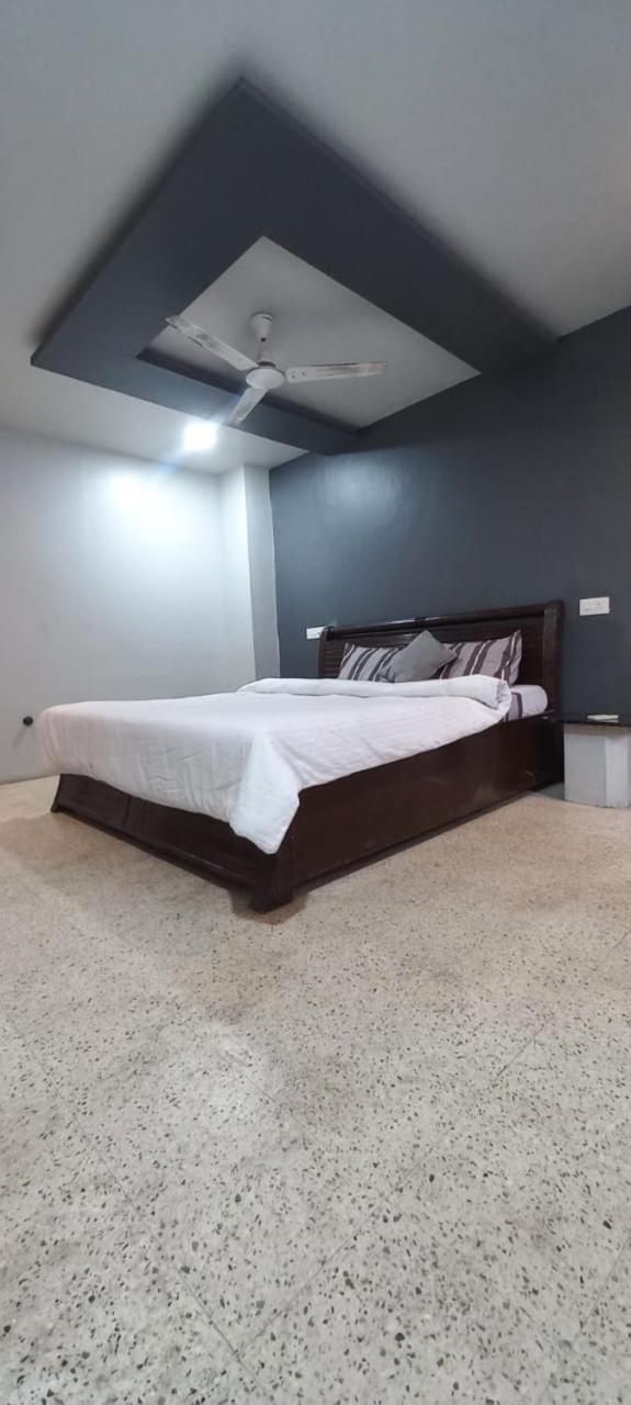 Swanky Sojourns With 1t Ac Bedroom Holiday home *