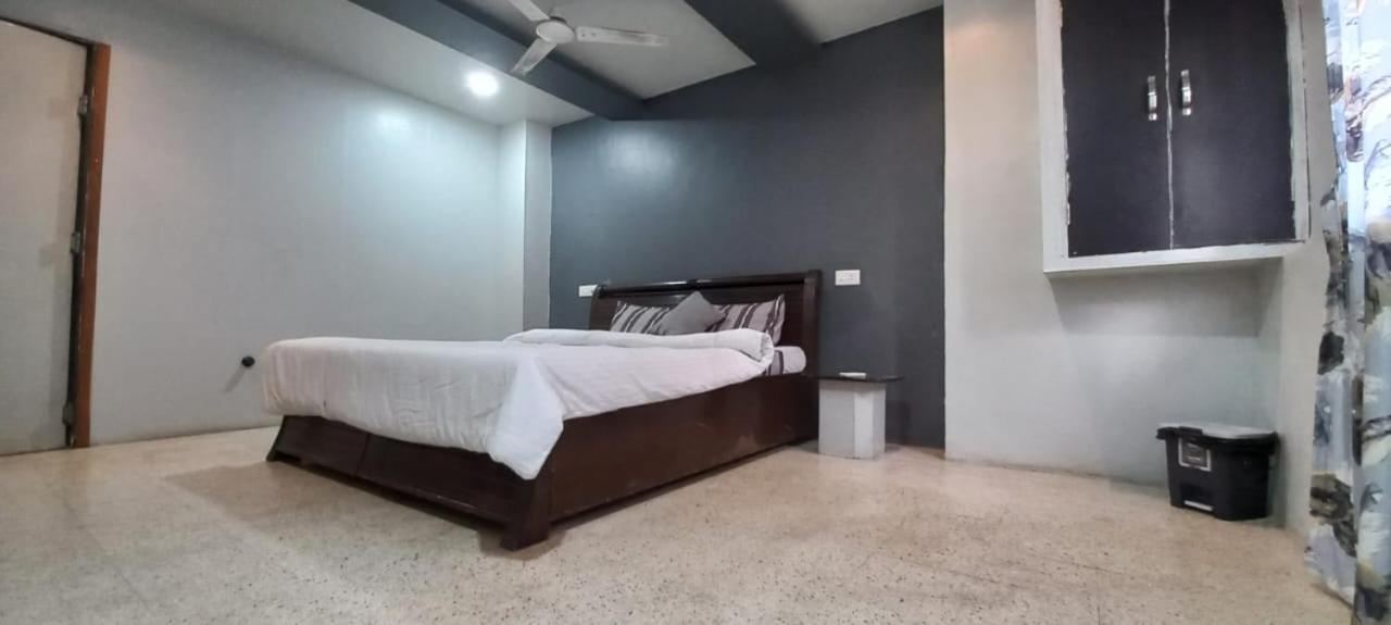 Swanky Sojourns With 1t Ac Bedroom Kolhapur