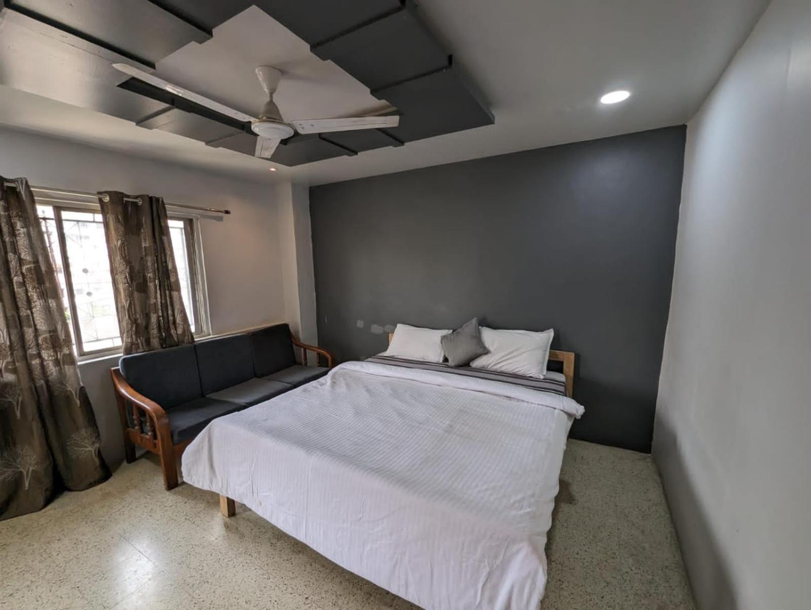 Holiday home Swanky Sojourns With 1t Ac Bedroom *