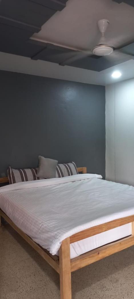 Swanky Sojourns With 1t Ac Bedroom Holiday home *